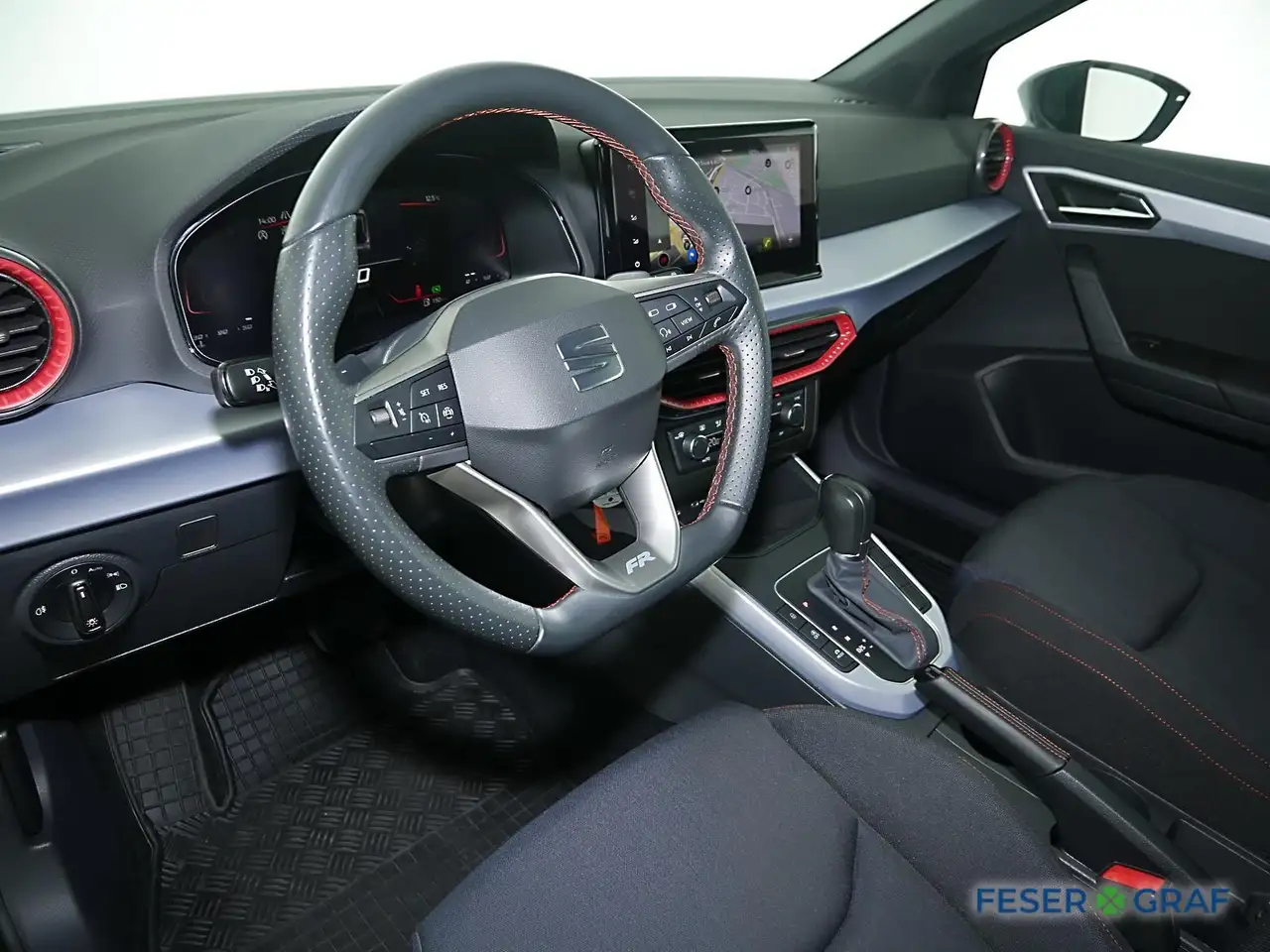 SEAT Arona FR 1.5 TSI DSG DAB LED Navi PDC hinten 17" — Vehicle gallery 9