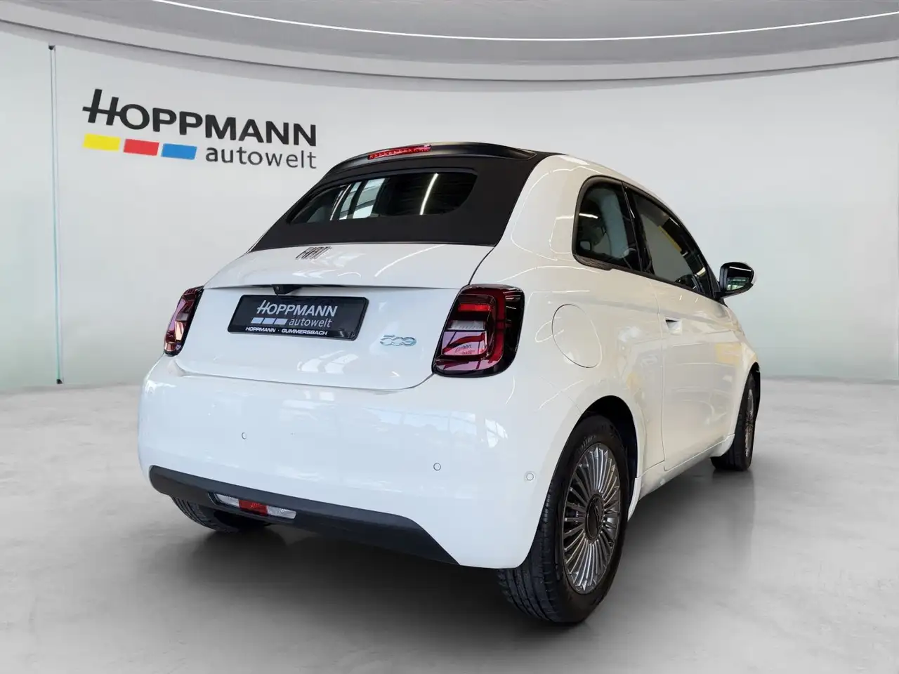 Fiat 500e Cabrio*PDC*ALU*CARPLAY*LED* — Galerie du véhicule 4