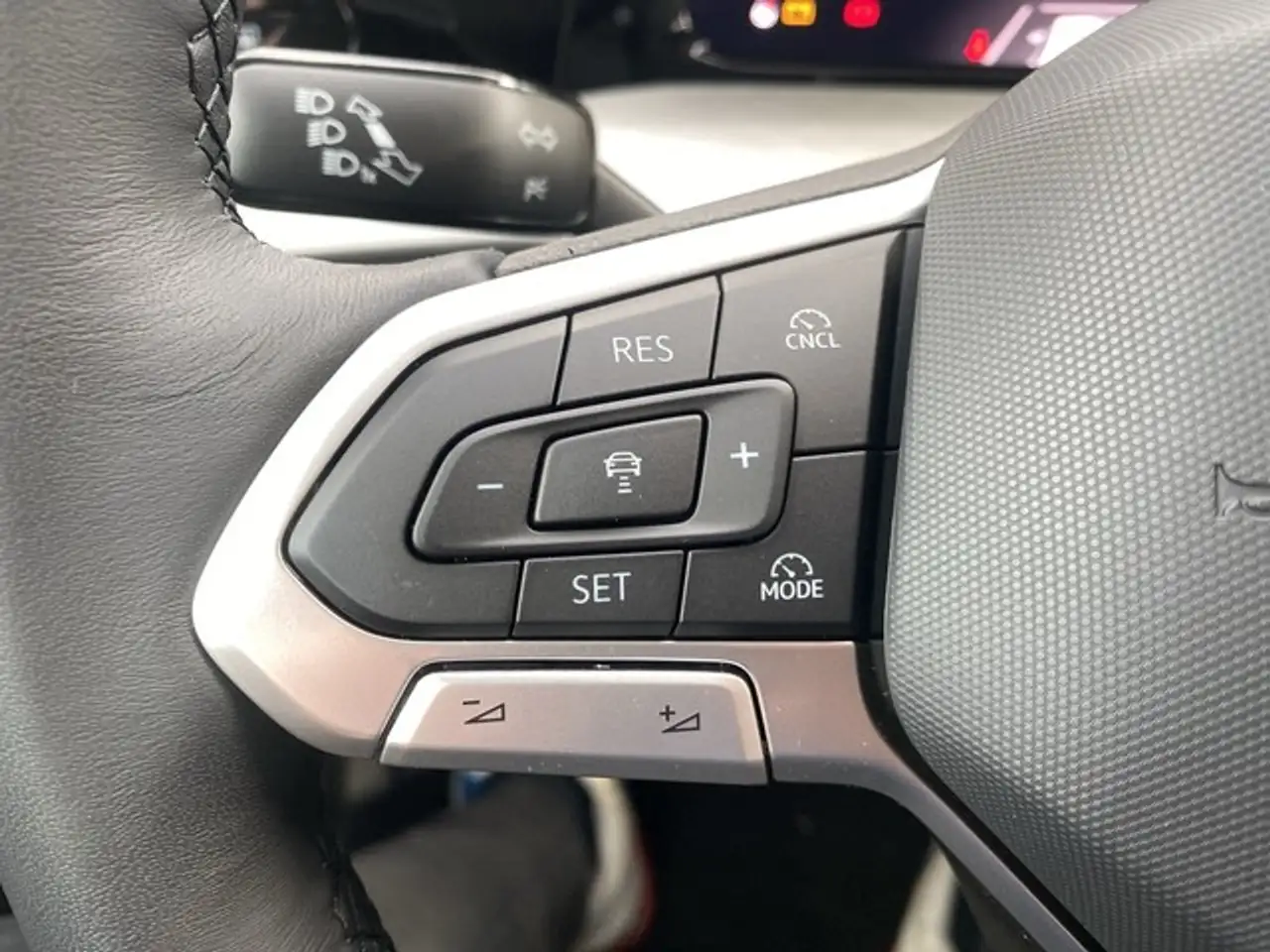 Volkswagen Golf 1.5 TSI Life — معرض صور السيارة 14