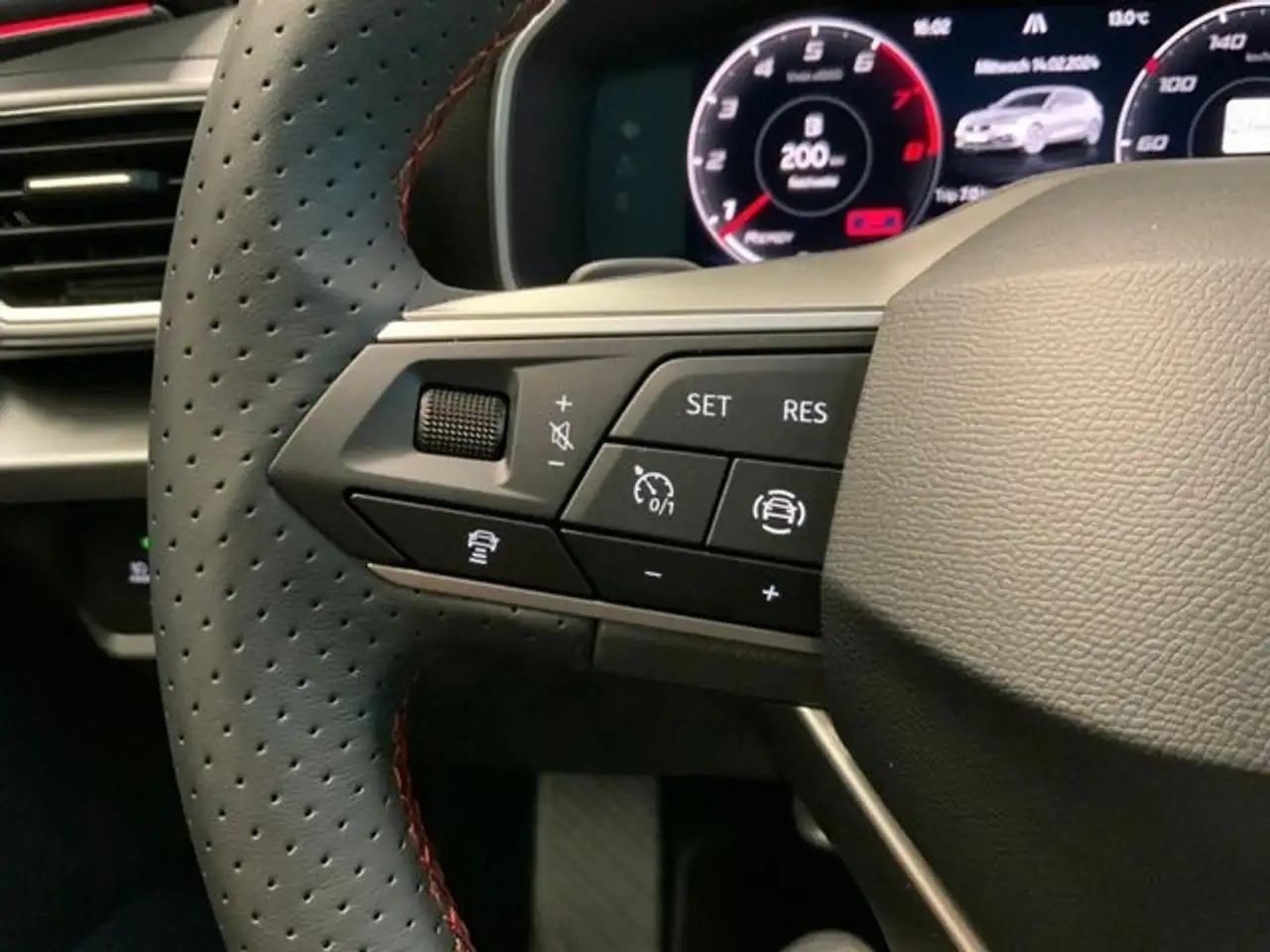 SEAT Leon FR 1.5eTSI DSG+PanoDach+LED +NAVI — Galerie du véhicule 9