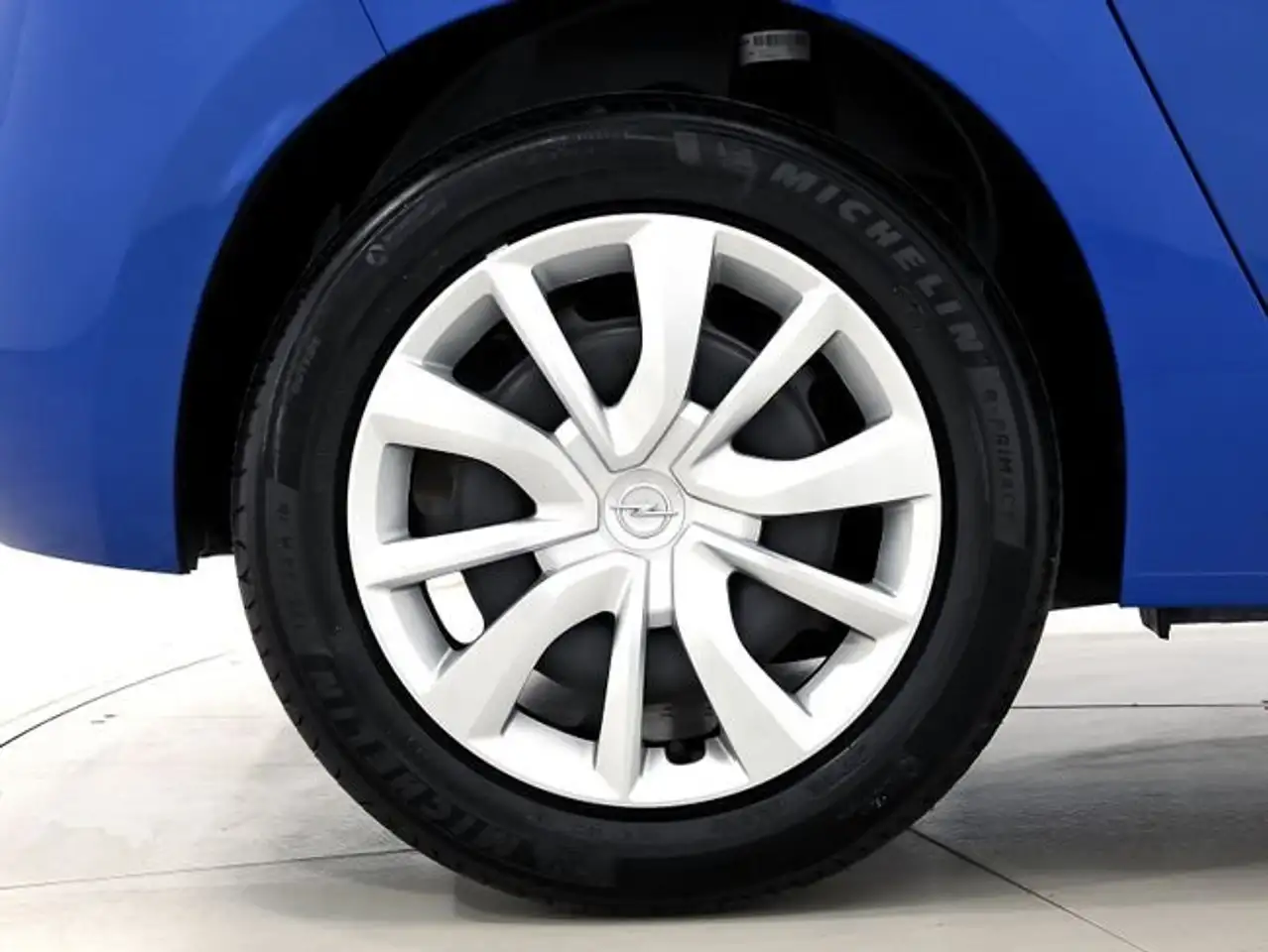 Opel Corsa 1.2T XHL S/S Edition 100 — Galería del vehículo 11