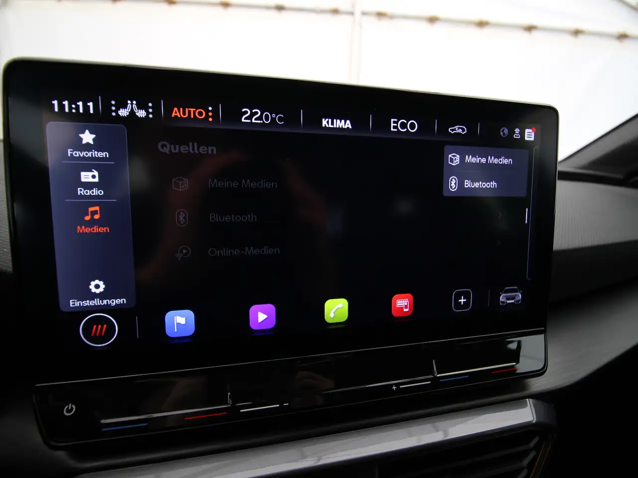 CUPRA Leon Sportstourer e-HYBRID 6-DSG NAVI+LED+KAMERA — Galería del vehículo 16