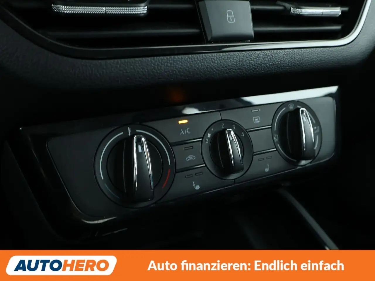 Skoda Kamiq 1.0 TSI Selection *VC*LED*TEMPO*CAM*PDC*SHZ* — Vehicle gallery 24