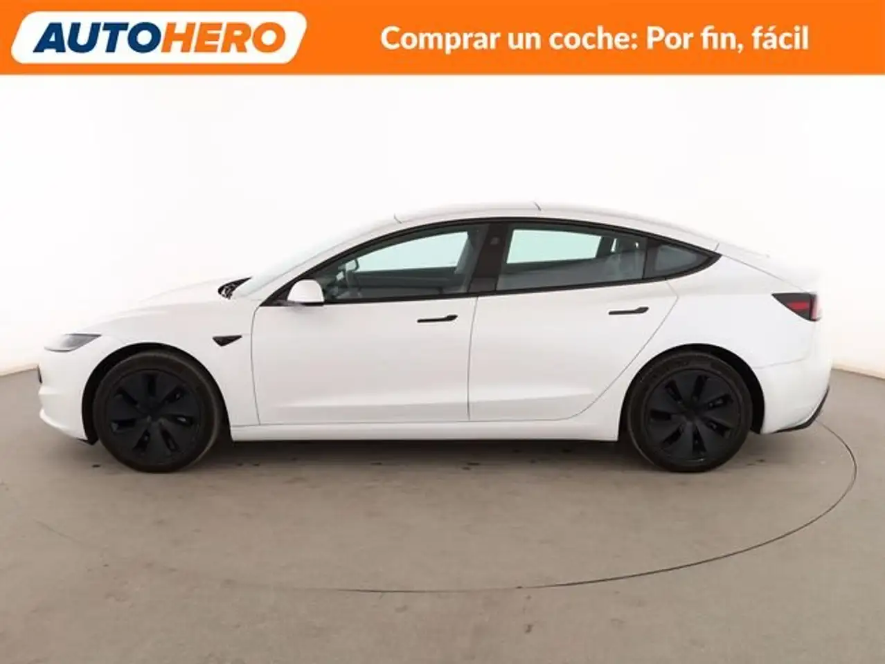 Tesla Model 3 Standard Range — Vehicle gallery 3