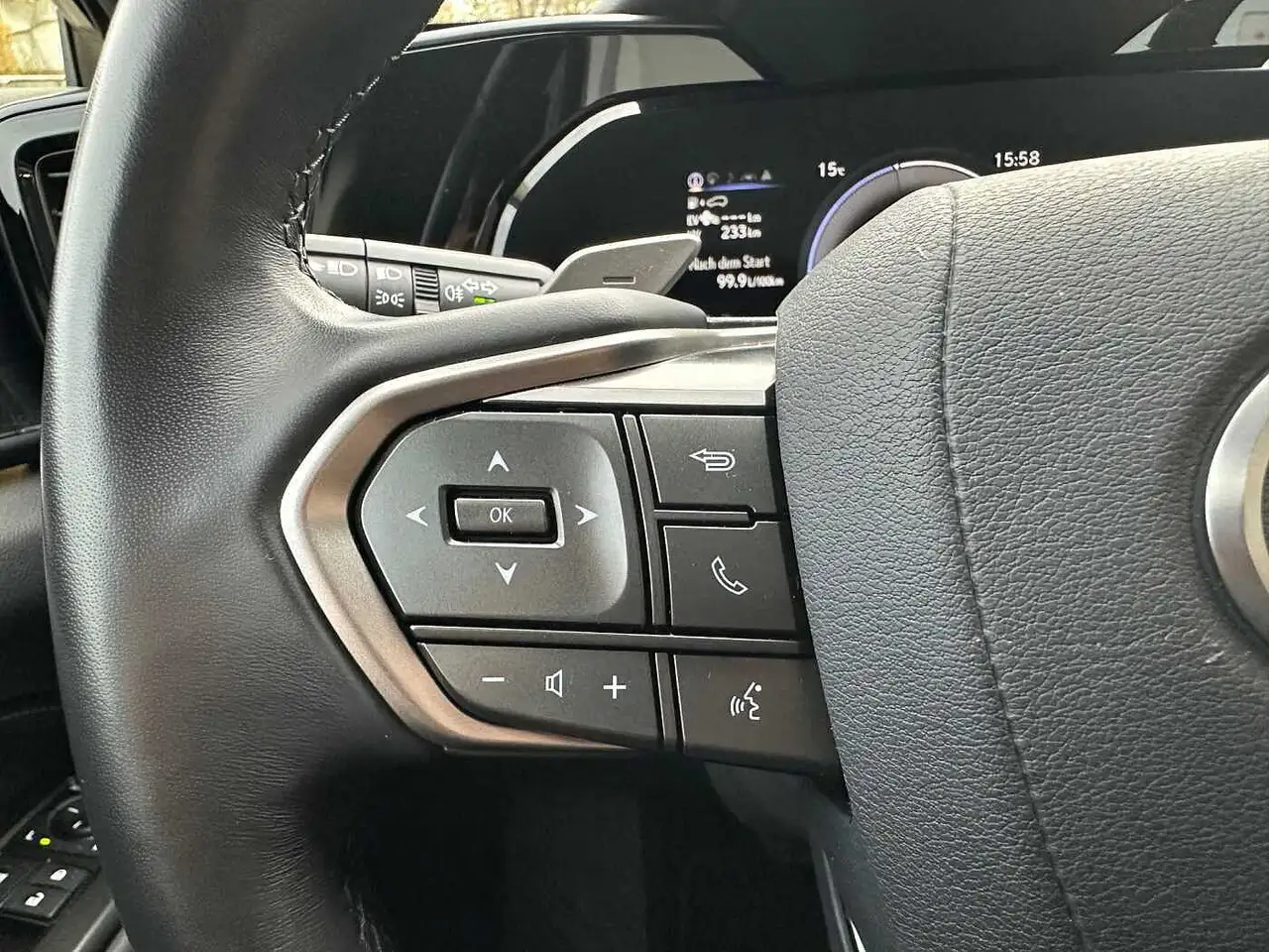 Lexus NX 350h Excecutive - Pano, Navi, PDC, Leder, SH, SB — Vehicle gallery 11