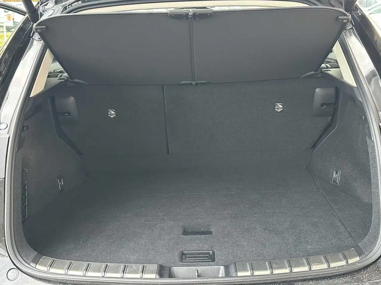Lexus NX 350h Excecutive - Pano, Navi, PDC, Leder, SH, SB — Vehicle gallery 16