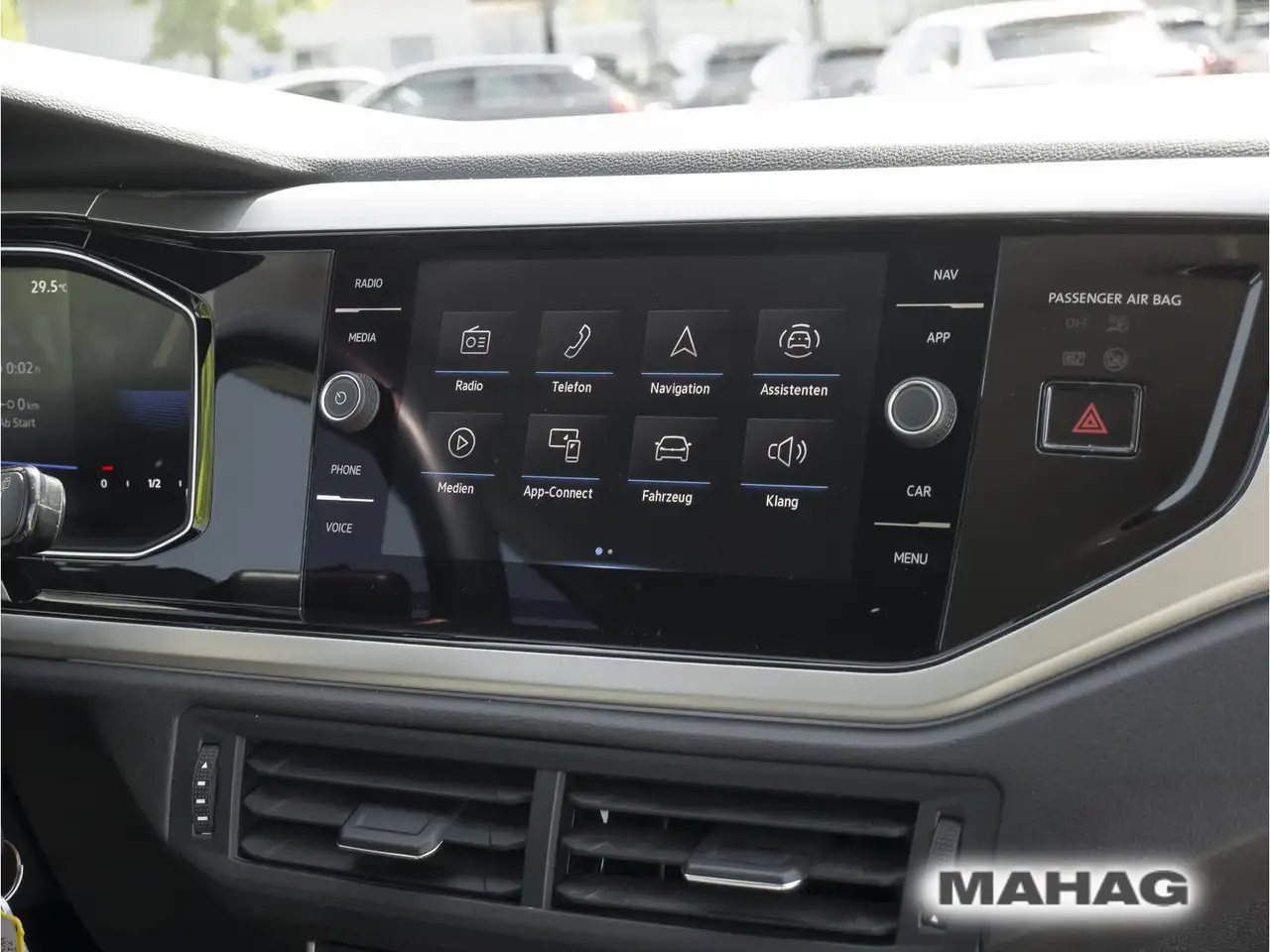 Volkswagen Polo MOVE 1.0 TSI LED Navi ParkPilot App 5-Gang — Vehicle gallery 18