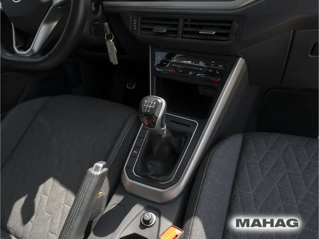Volkswagen Polo MOVE 1.0 TSI LED Navi ParkPilot App 5-Gang — Vehicle gallery 19
