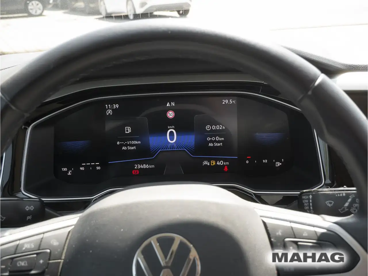 Volkswagen Polo MOVE 1.0 TSI LED Navi ParkPilot App 5-Gang — Vehicle gallery 22
