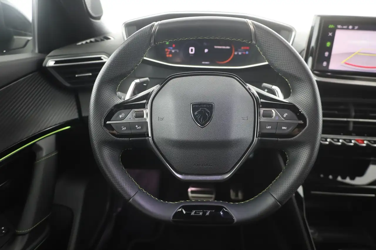 Peugeot 2008 1.2 e-THP EAT8 GT LED Memory 360° Kamera — Galerie du véhicule 15