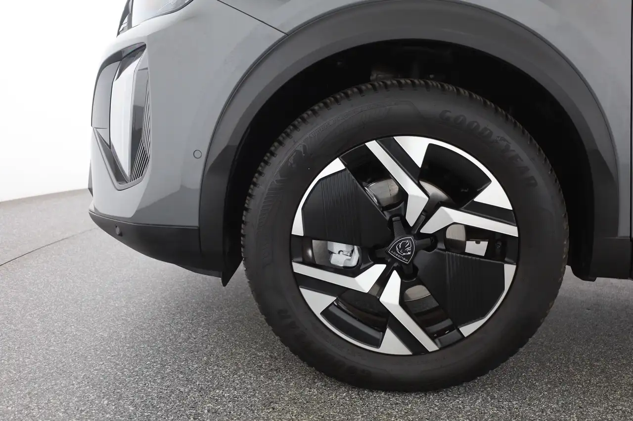 Peugeot 2008 1.2 e-THP EAT8 GT LED Memory 360° Kamera — Galerie du véhicule 29