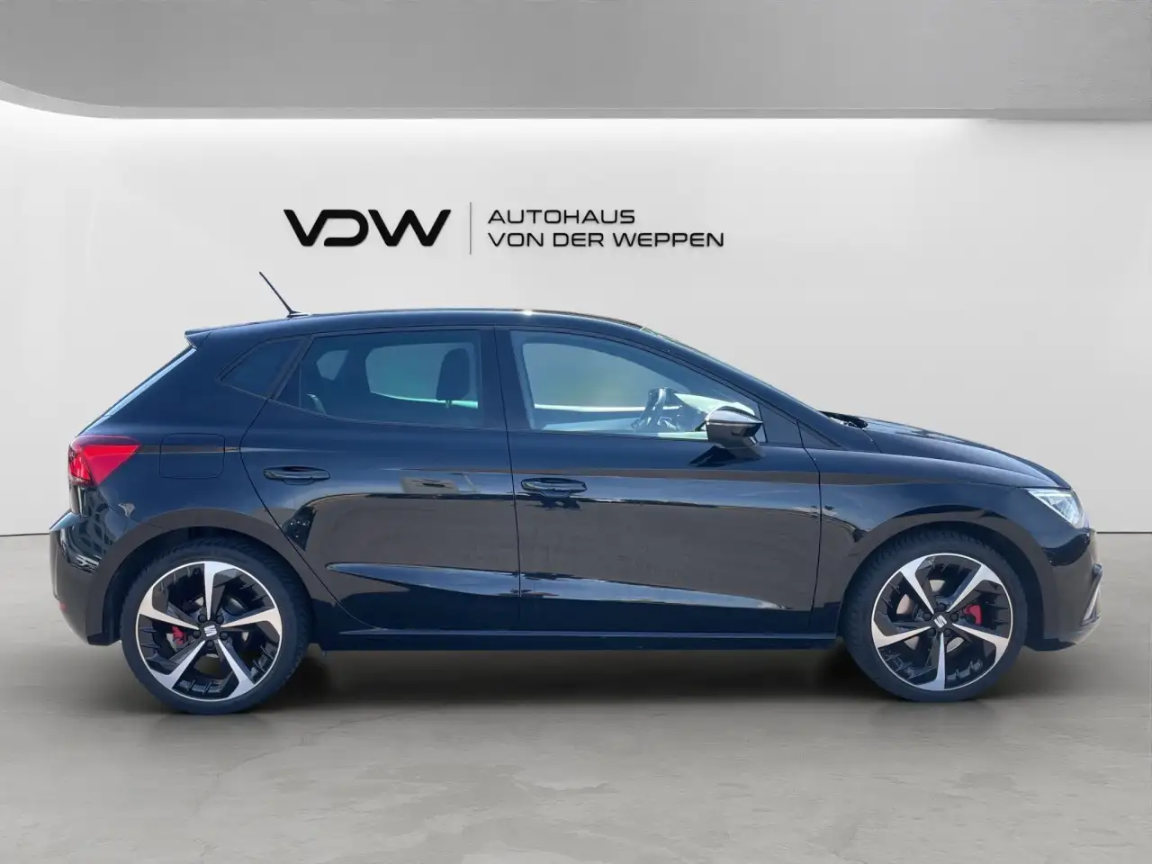 SEAT Ibiza FR Pro TSI DSG Navi Kamera ACC SHZ LED — Vehicle gallery 8