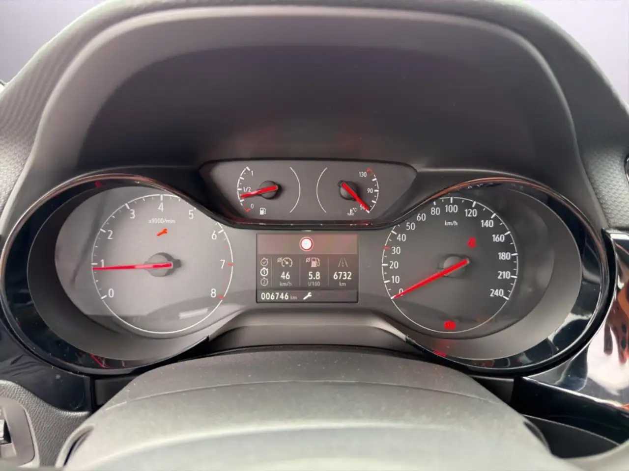 Opel Corsa F 1.2 Apple CarPlay Android Auto Klima Temp USB DA — معرض صور السيارة 15