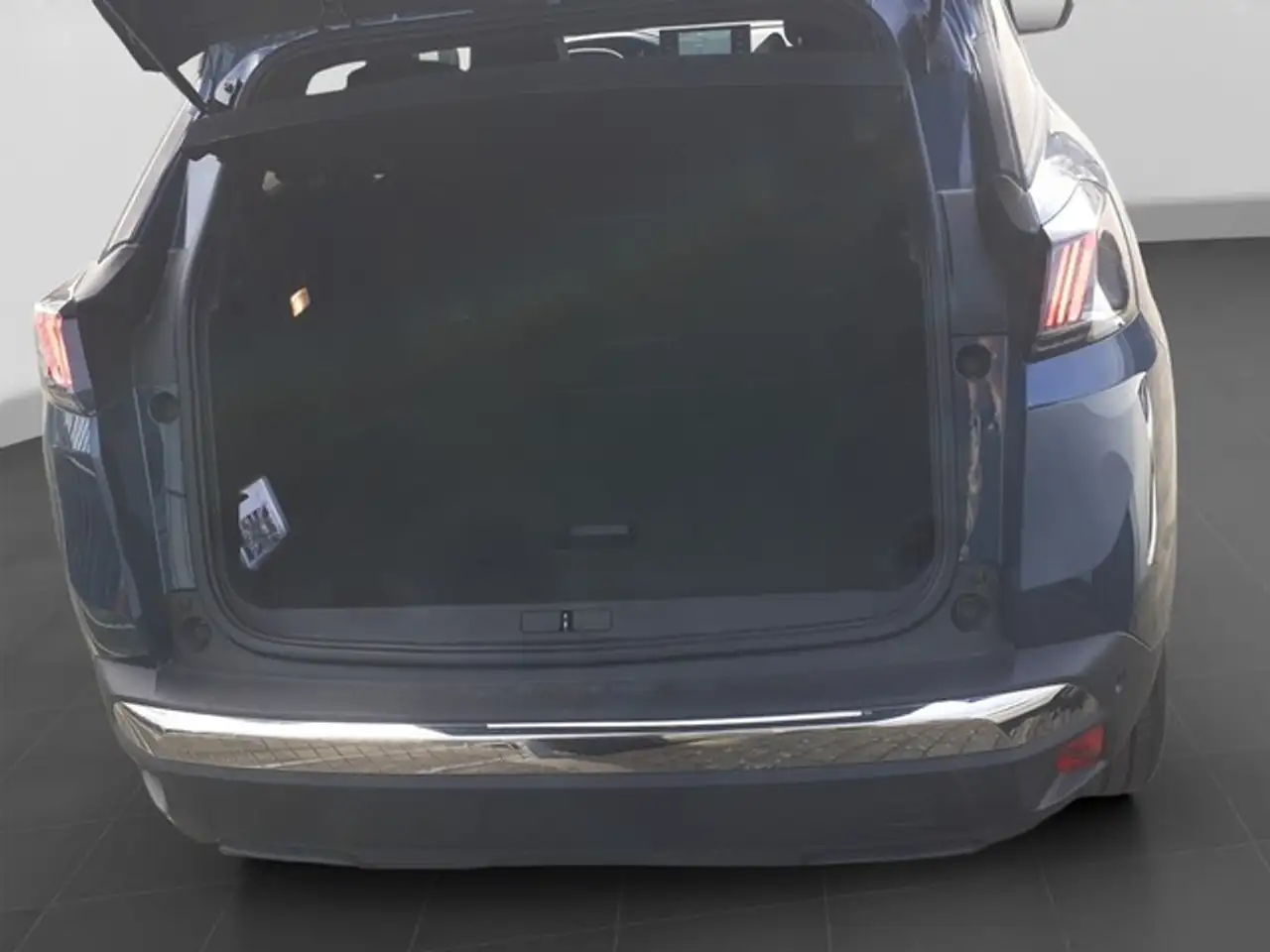 Peugeot 3008 Hybrid Allure Pack Navi Digitales Cockpit LED A... — Vehicle gallery 16