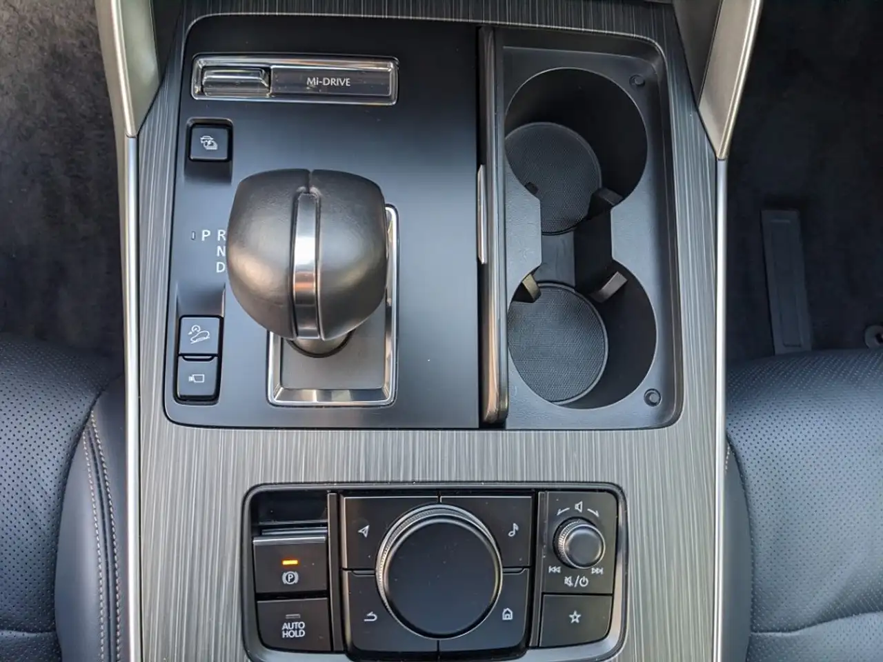 Mazda CX-80 2.5l PHEV AWD Homura Plus 6-Sitzer Panodach — Galería del vehículo 15