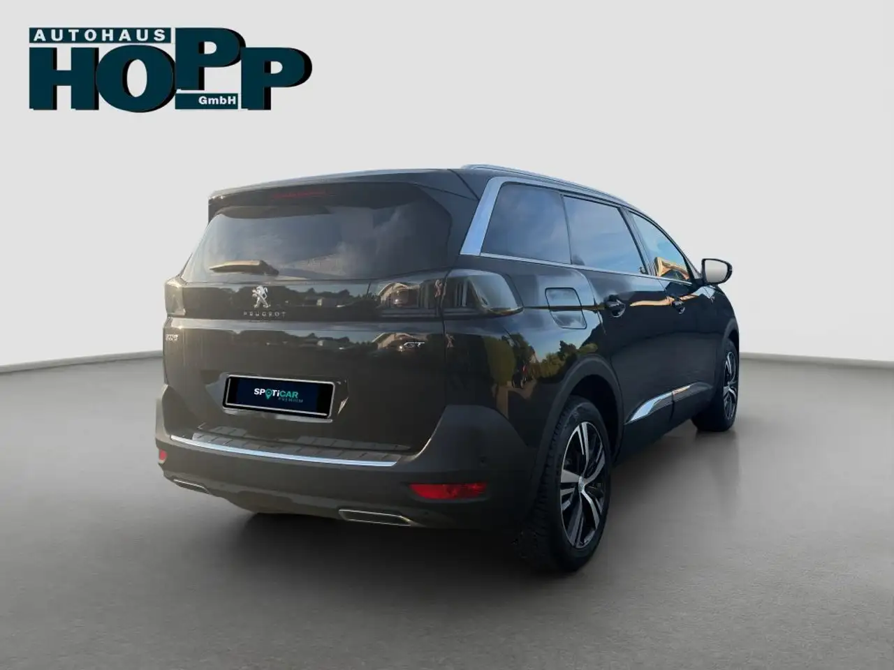 Peugeot 5008 Hybrid 136 e-DSC GT — Vehicle gallery 5