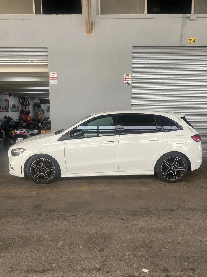 Mercedes-Benz B 200 200d — معرض صور السيارة 2