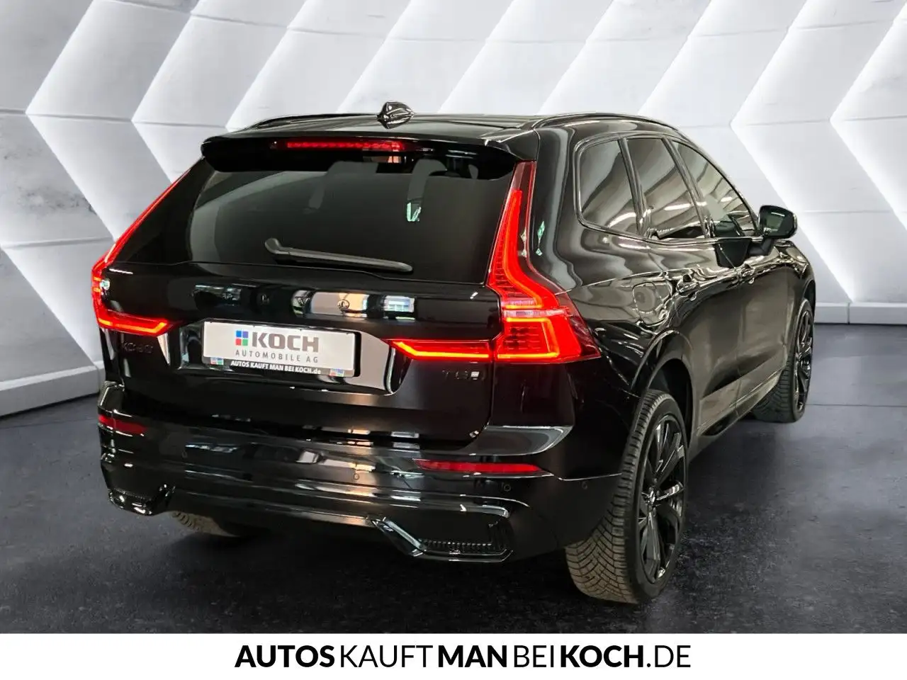 Volvo XC60 T8 AWD Black Edition Plus FOUR-C ACC BLIS — معرض صور السيارة 5