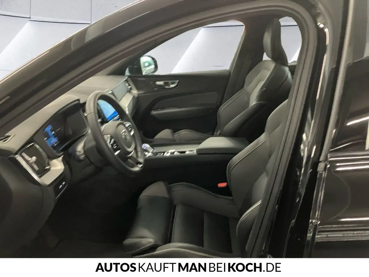 Volvo XC60 T8 AWD Black Edition Plus FOUR-C ACC BLIS — معرض صور السيارة 7