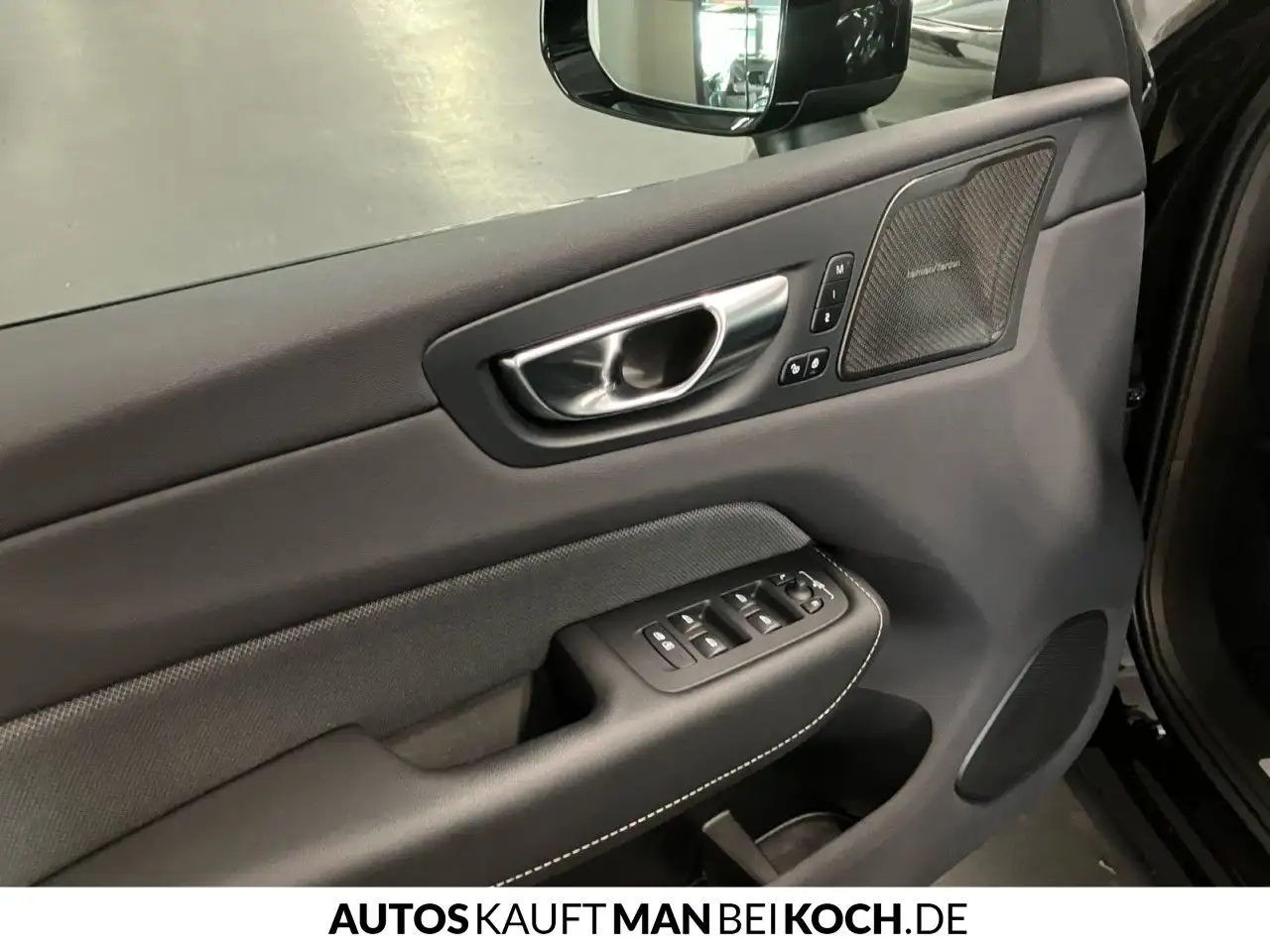 Volvo XC60 T8 AWD Black Edition Plus FOUR-C ACC BLIS — معرض صور السيارة 14