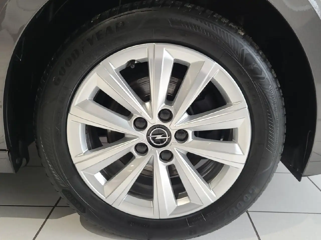 Opel Astra L Lim. "Elegance" 130 PS *AHZV/NAVI/SHZ* — معرض صور السيارة 9