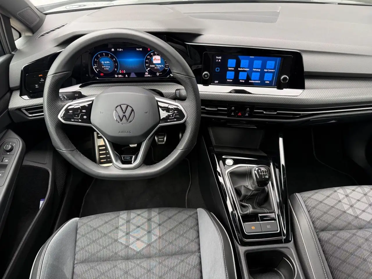 Volkswagen Golf *VIII*Limo*R-Line*Virtual*App-Con*LED* — معرض صور السيارة 5