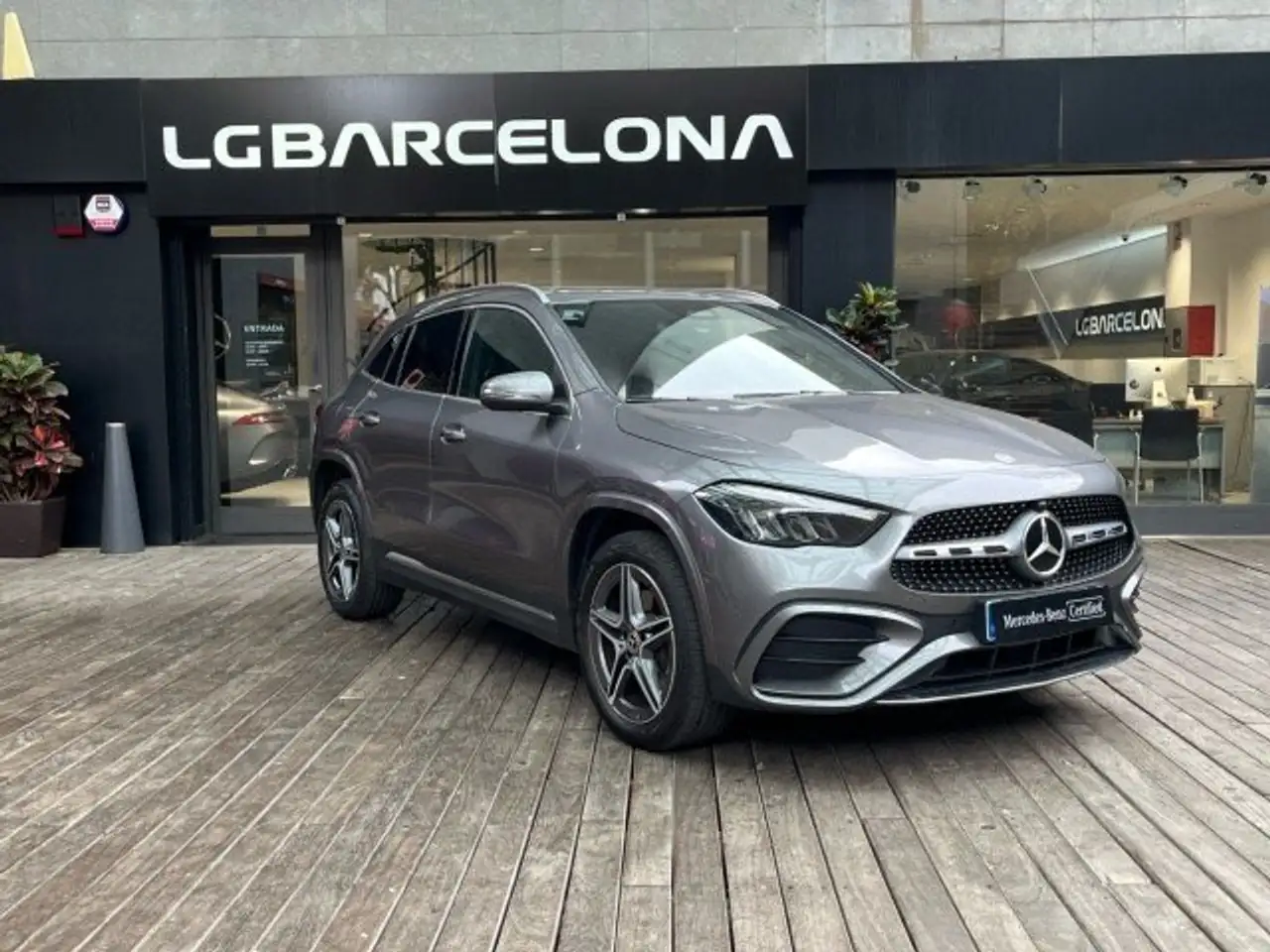 Mercedes-Benz GLA 250 250e — Galería del vehículo 3