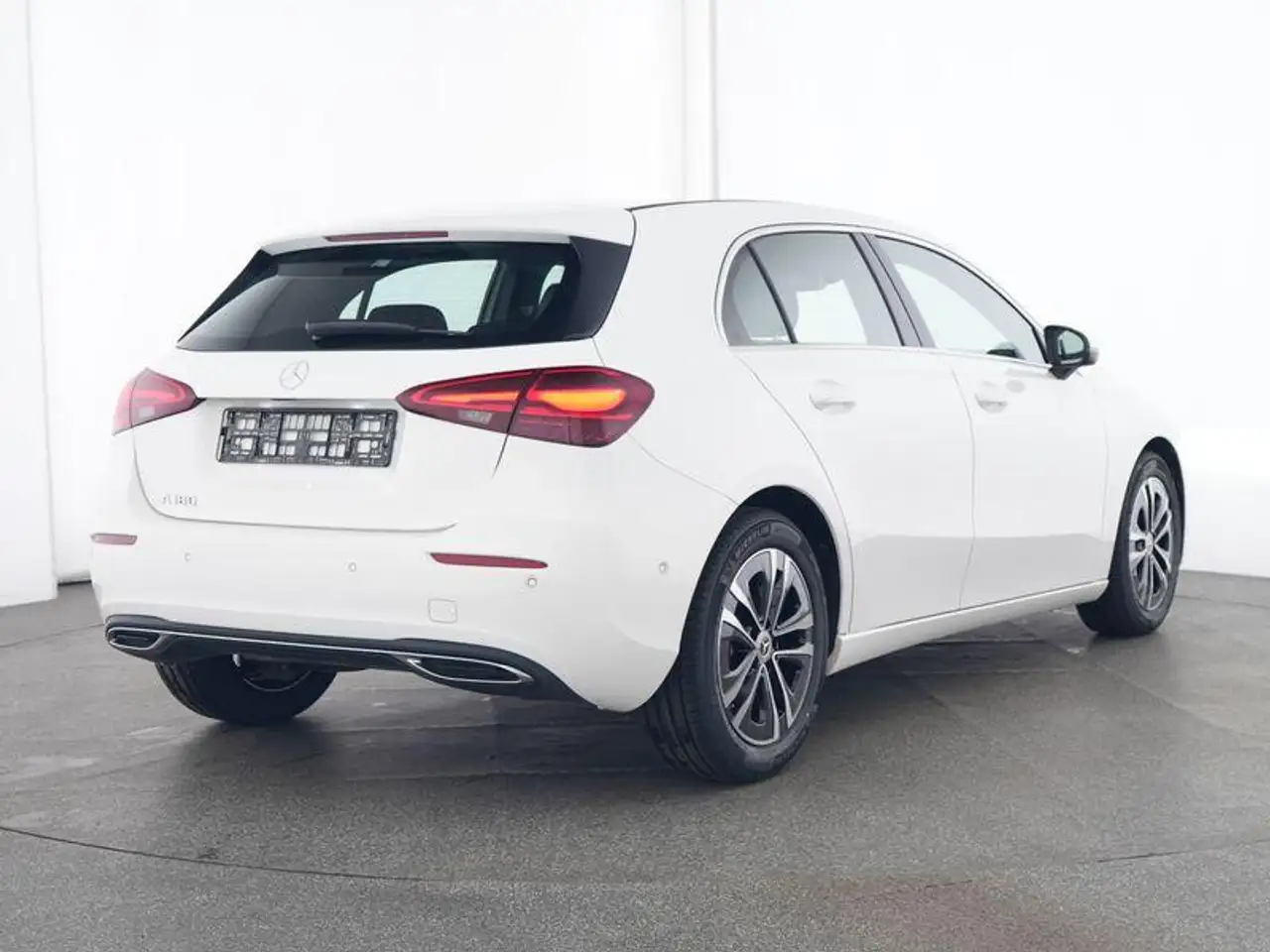 Mercedes-Benz A 180 , 7G-DCT, Progr. Advanced, Winter-Pak., Kamera,... — Vehicle gallery 3
