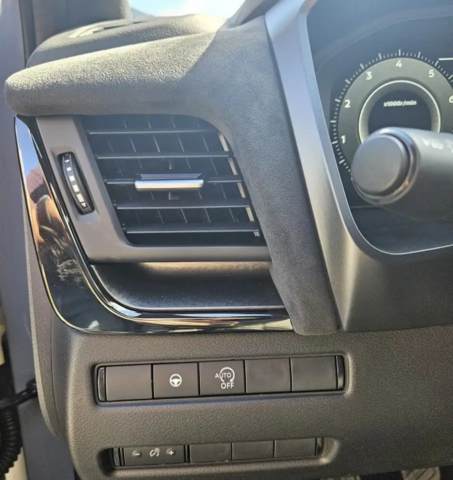 Nissan Qashqai DIG-T MHEV N-Design+Panoramaglasdach+BOSE — Vehicle gallery 6
