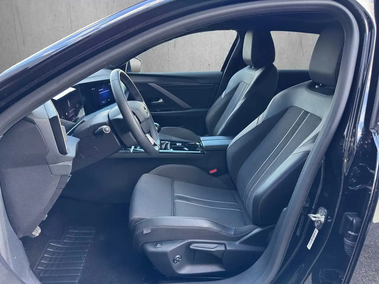 Opel Astra GS //LED/Navi/Winterpaket/Pano/Head-Up — Vehicle gallery 8