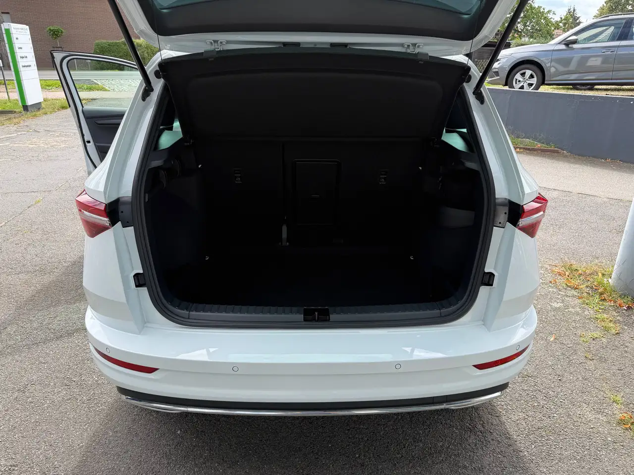 Skoda Karoq Karoq 1.5TSI DSG SPORTLINE MATRIX/DCC/ACC/NAV/SH/RFK — معرض صور السيارة 22