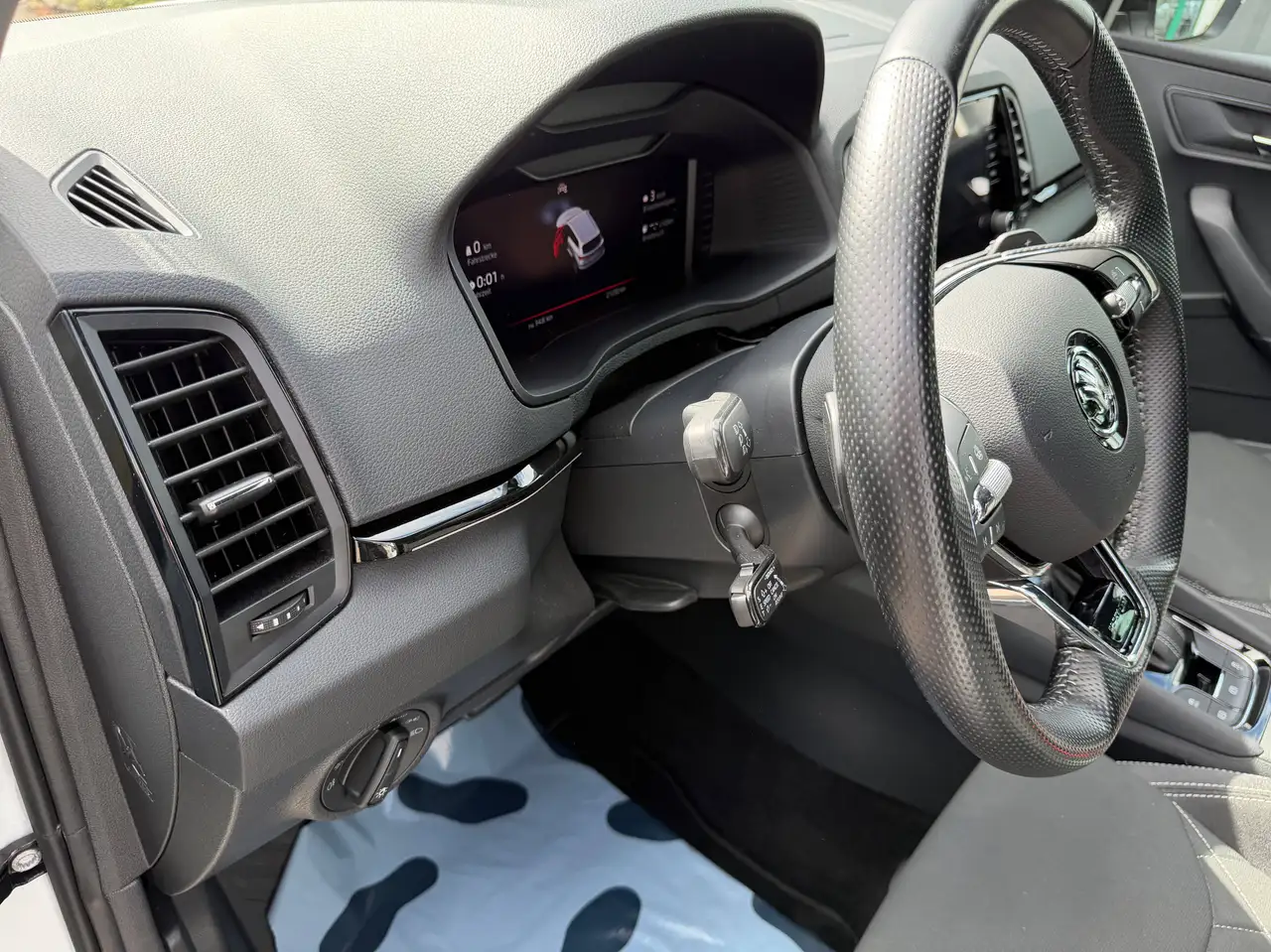 Skoda Karoq Karoq 1.5TSI DSG SPORTLINE MATRIX/DCC/ACC/NAV/SH/RFK — معرض صور السيارة 29