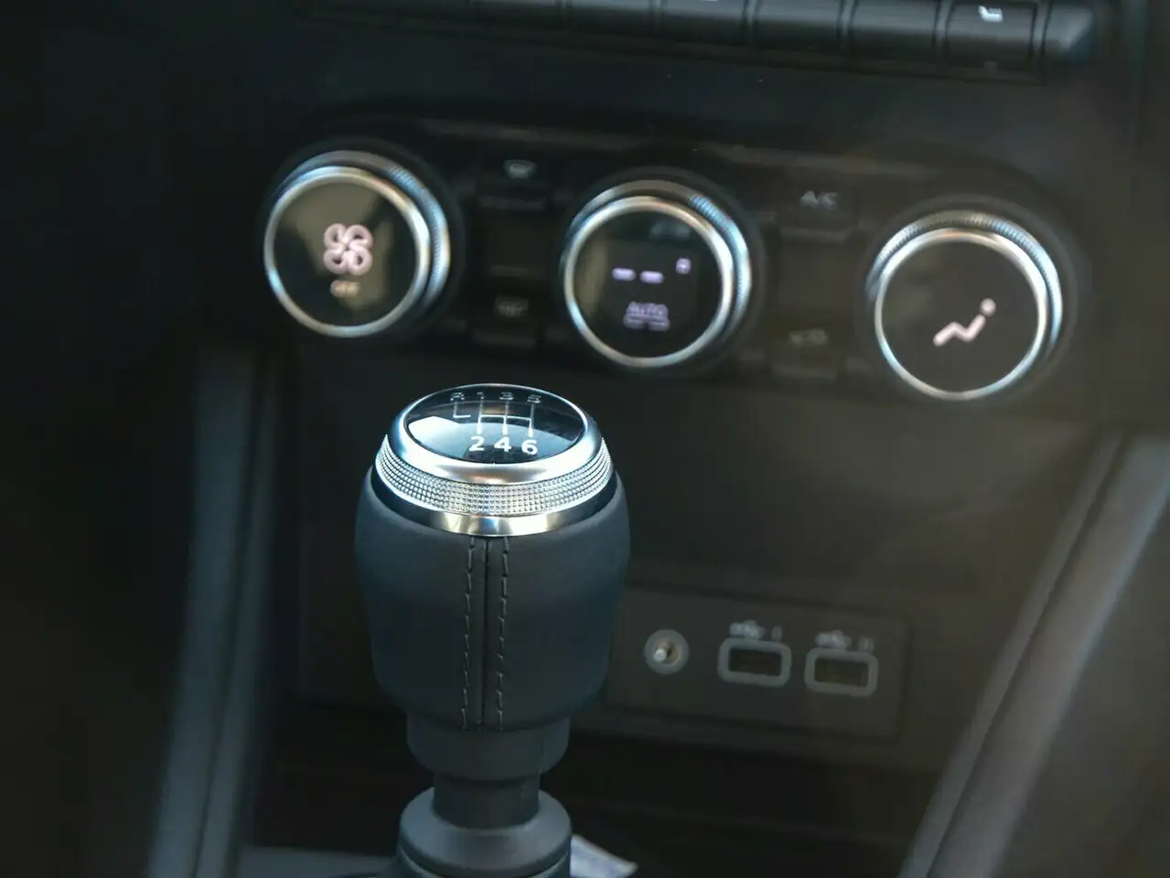 Mitsubishi ASX PLUS 1.3L — معرض صور السيارة 10
