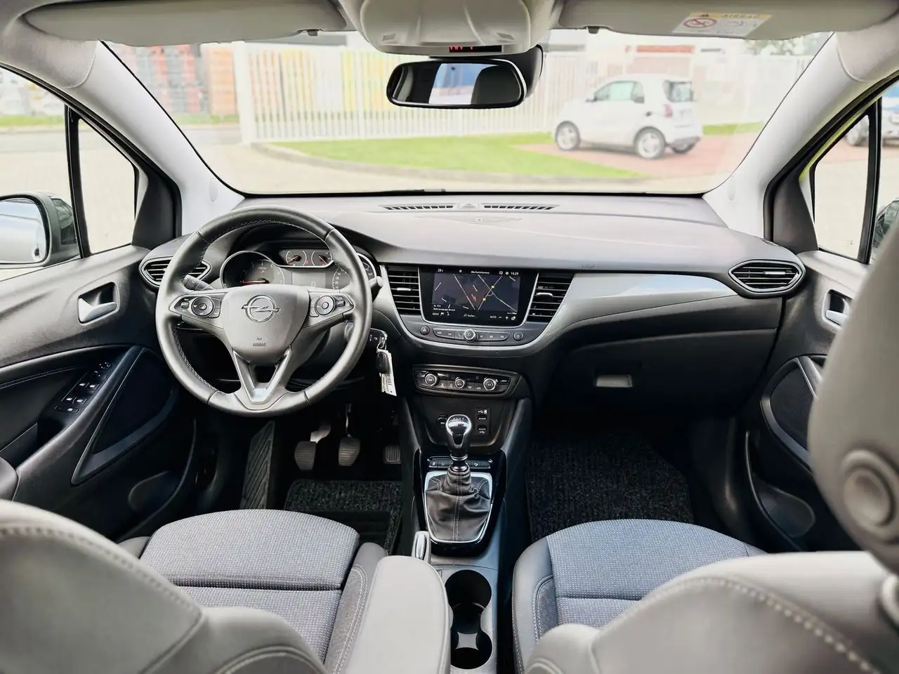 Opel Crossland X 1,2 T ENJOY, Navi, ECO-LED, RFK, PTS, SHZ, LKH, BF — معرض صور السيارة 11
