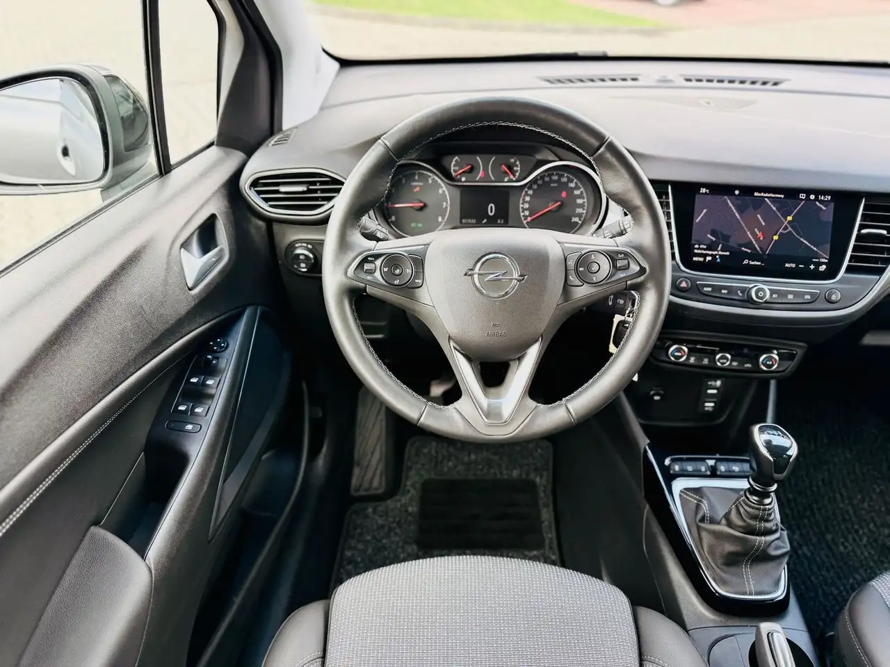 Opel Crossland X 1,2 T ENJOY, Navi, ECO-LED, RFK, PTS, SHZ, LKH, BF — معرض صور السيارة 13