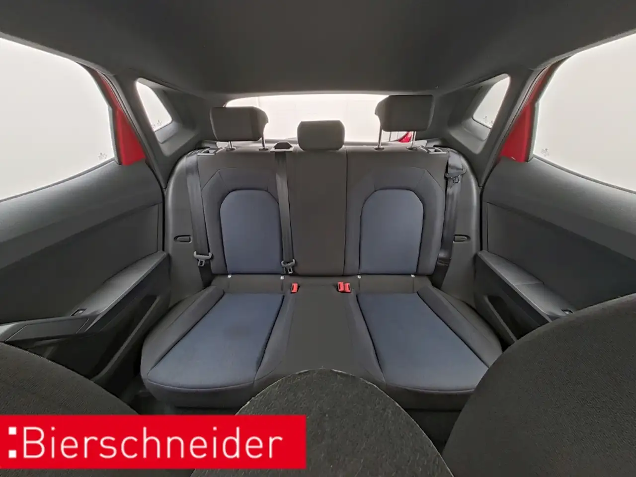SEAT Ibiza 1.0 TSI FR NAVI LED PDC FULL LINK — معرض صور السيارة 17