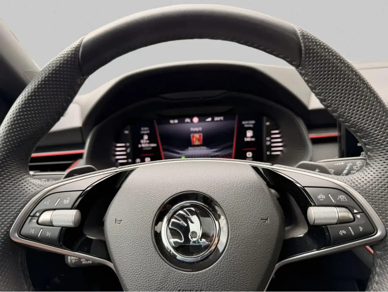 Skoda Kamiq Monte Carlo PANO 18"Ursa — Galerie du véhicule 7