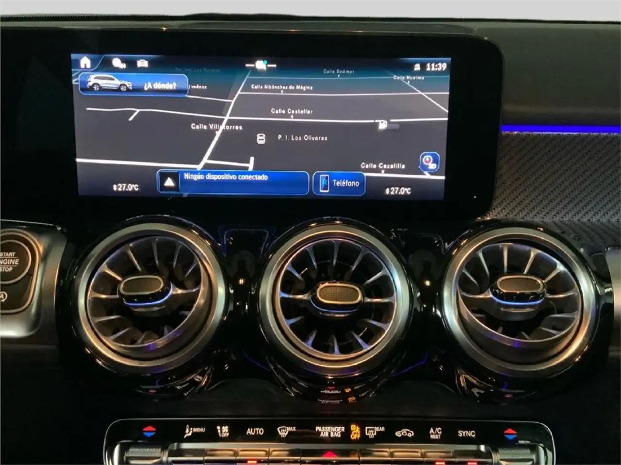 Mercedes-Benz GLB 200 d — Vehicle gallery 11