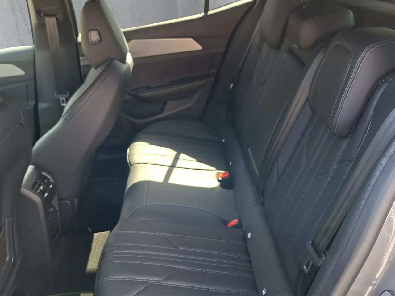 Peugeot 408 130 GT — Galería del vehículo 13