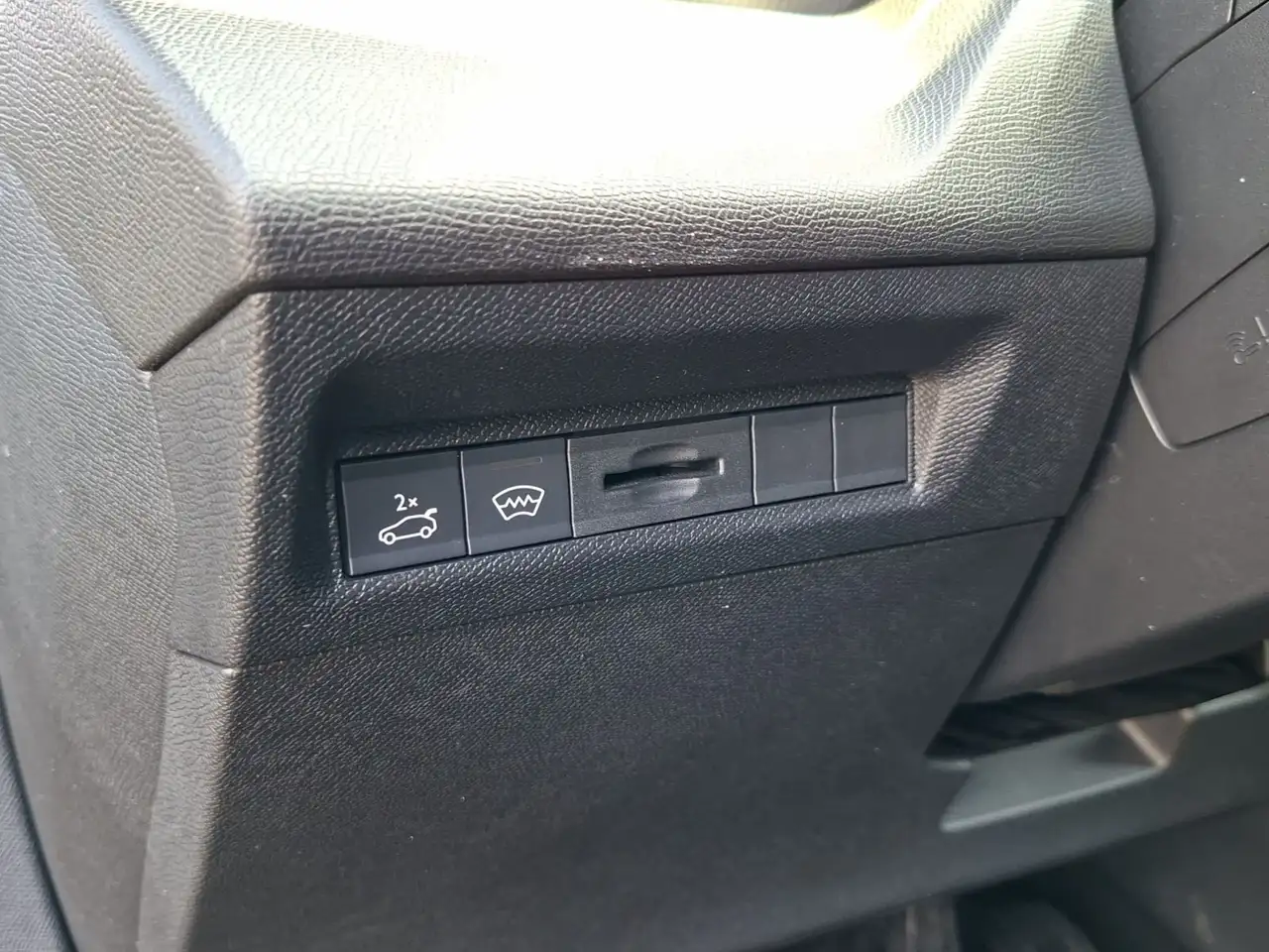 Peugeot 408 130 GT — Galería del vehículo 22
