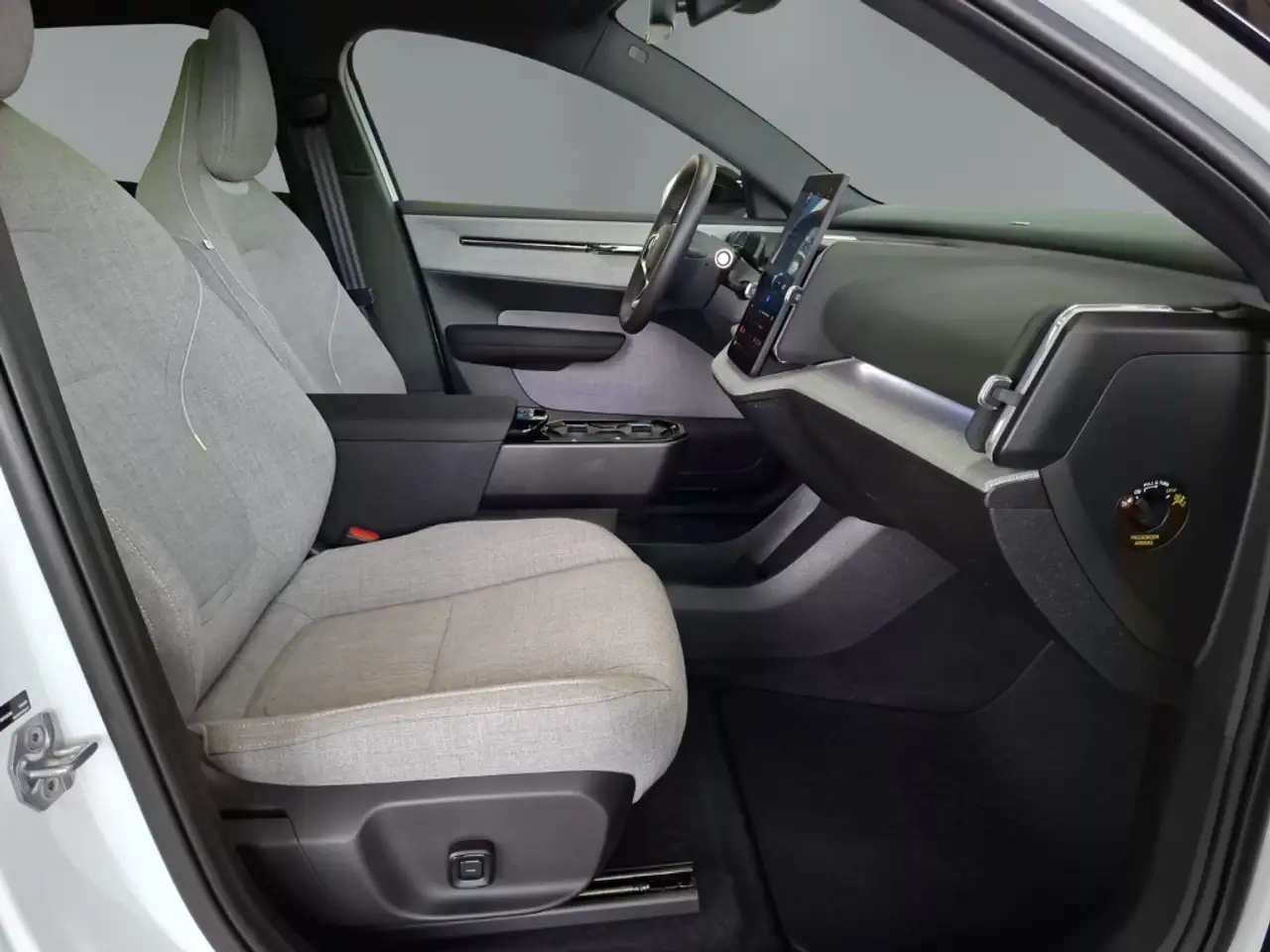 Volvo EX30 Single Extended Range Ultra 69kWh SitzHZ LenkradHZ — Galerie du véhicule 14