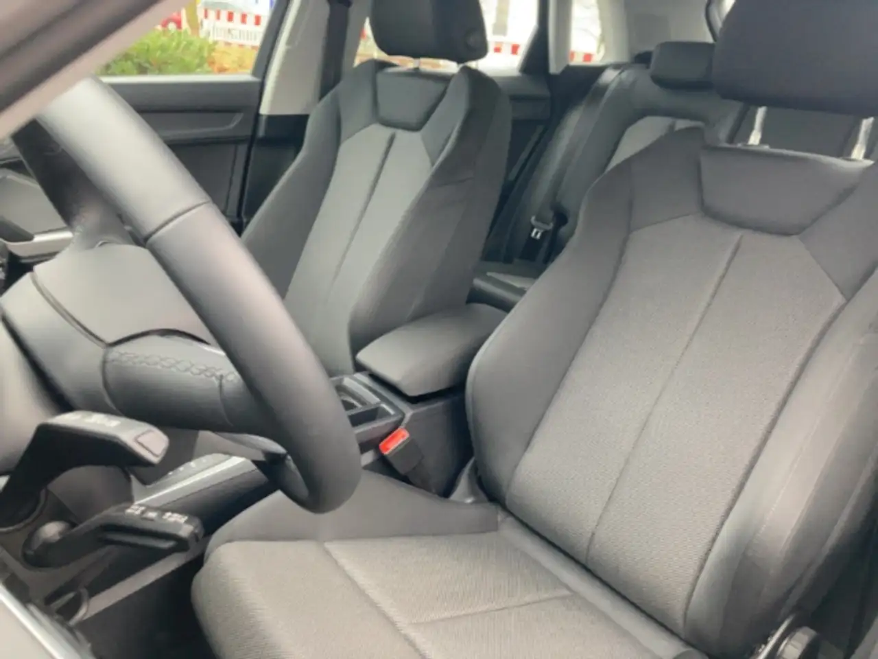 Audi Q3 35 TFSI advanced Sport LED Plus Standheizung AHK — معرض صور السيارة 6