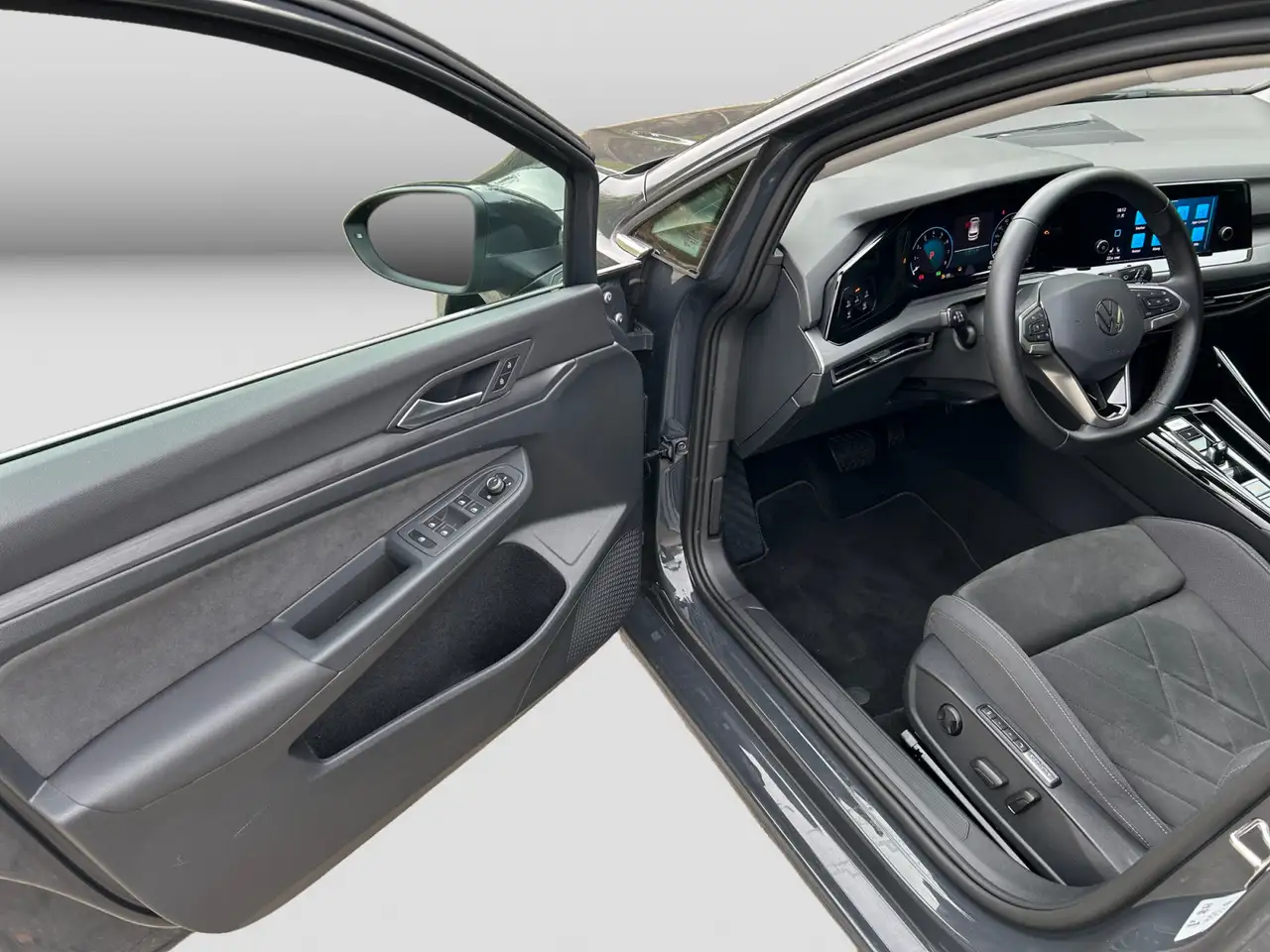 Volkswagen Golf VIII 1.5eTSI DSG Style ACC LED+ PDC App SHZ — Vehicle gallery 14