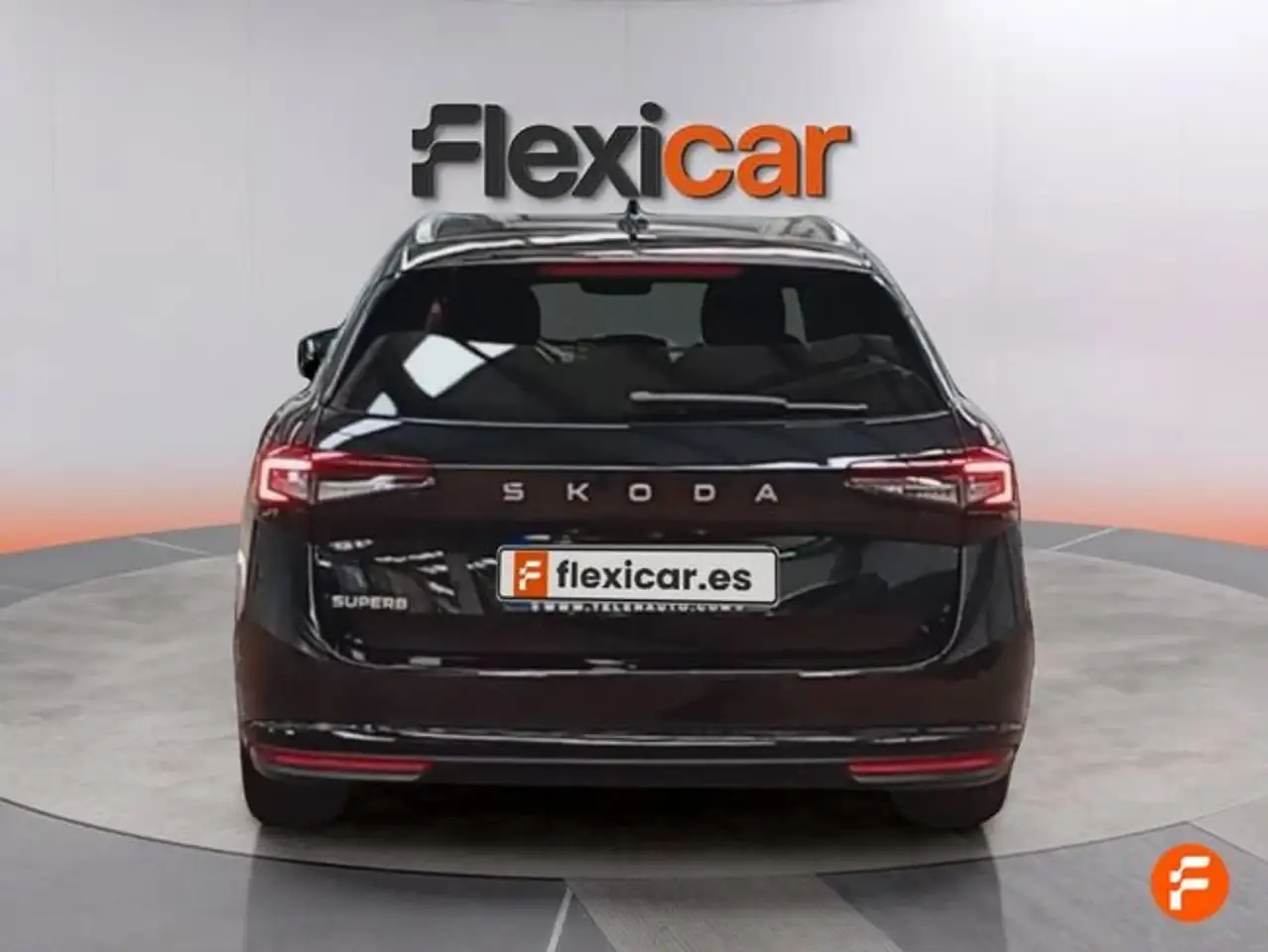 Skoda Superb Combi 1.5 TSI m-HEV 110kW DSG Selection — Galerie du véhicule 8