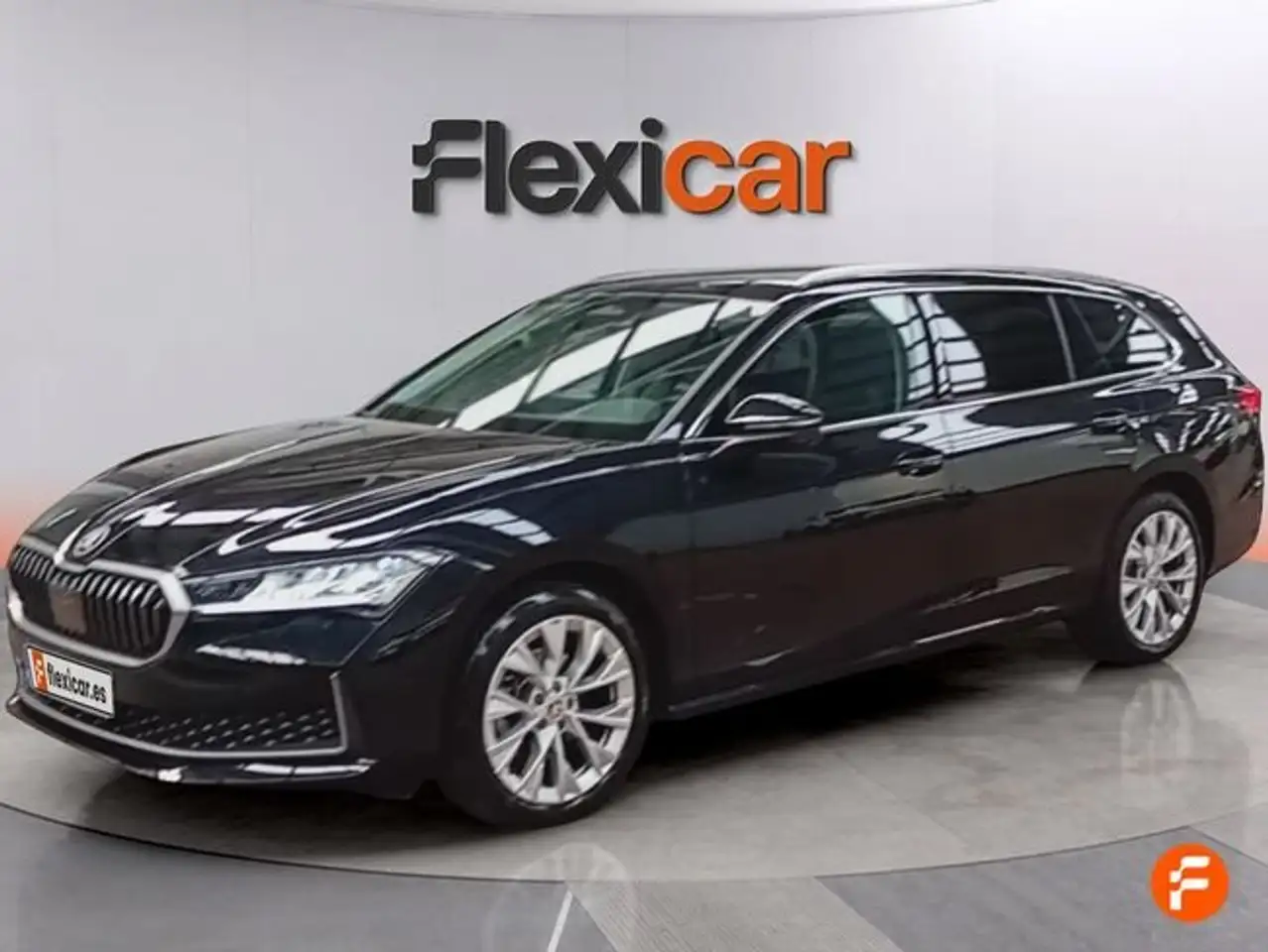 Skoda Superb Combi 1.5 TSI m-HEV 110kW DSG Selection — Galerie du véhicule 3
