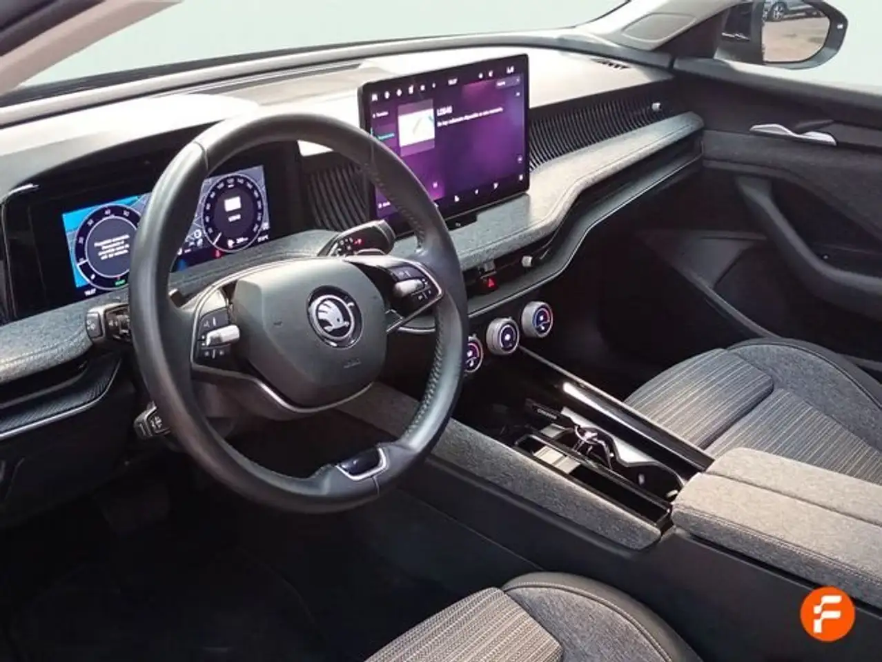 Skoda Superb Combi 1.5 TSI m-HEV 110kW DSG Selection — Galerie du véhicule 24