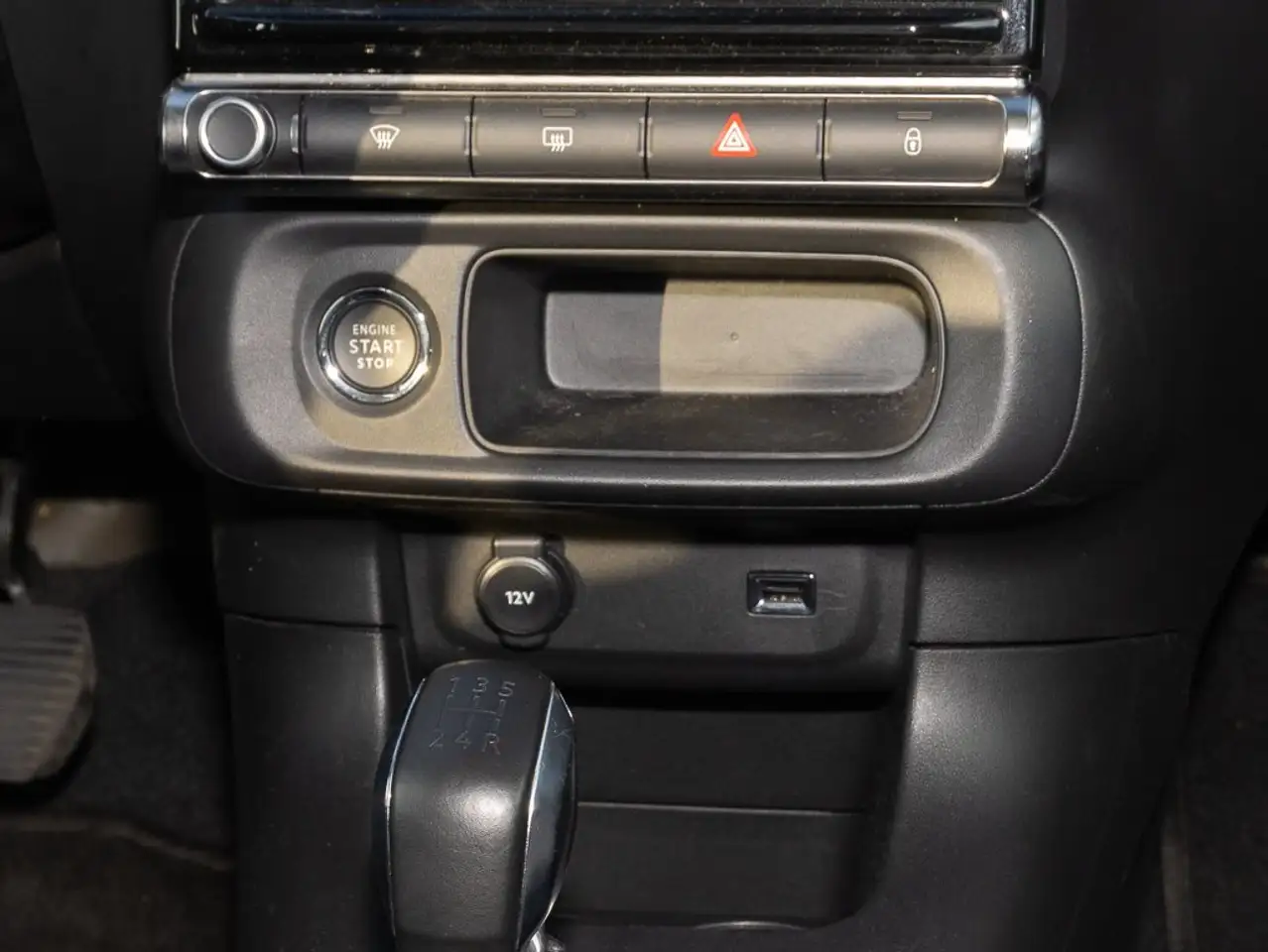 Citroen C3 1.2 PureTech 82/83 Max +RFK+PDC+NAVI+KLI+ — Galerie du véhicule 10