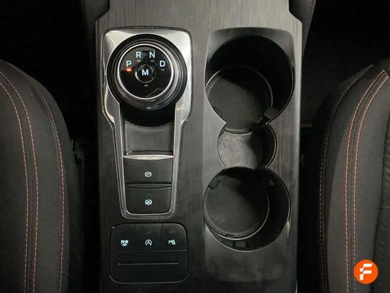Ford Kuga 1.5 EcoBlue ST-Line FWD 120 Aut. — معرض صور السيارة 18