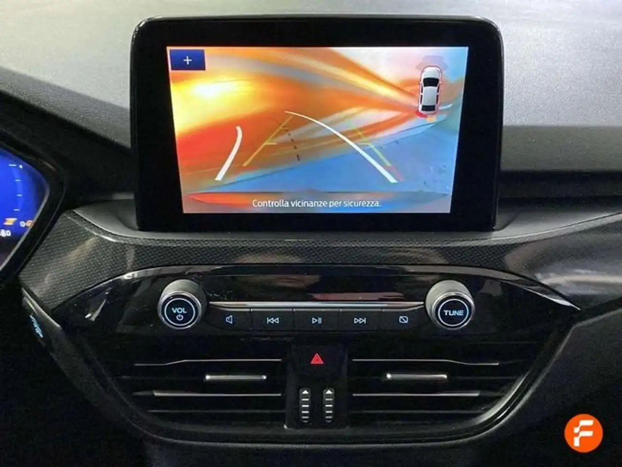 Ford Kuga 1.5 EcoBlue ST-Line FWD 120 Aut. — معرض صور السيارة 17