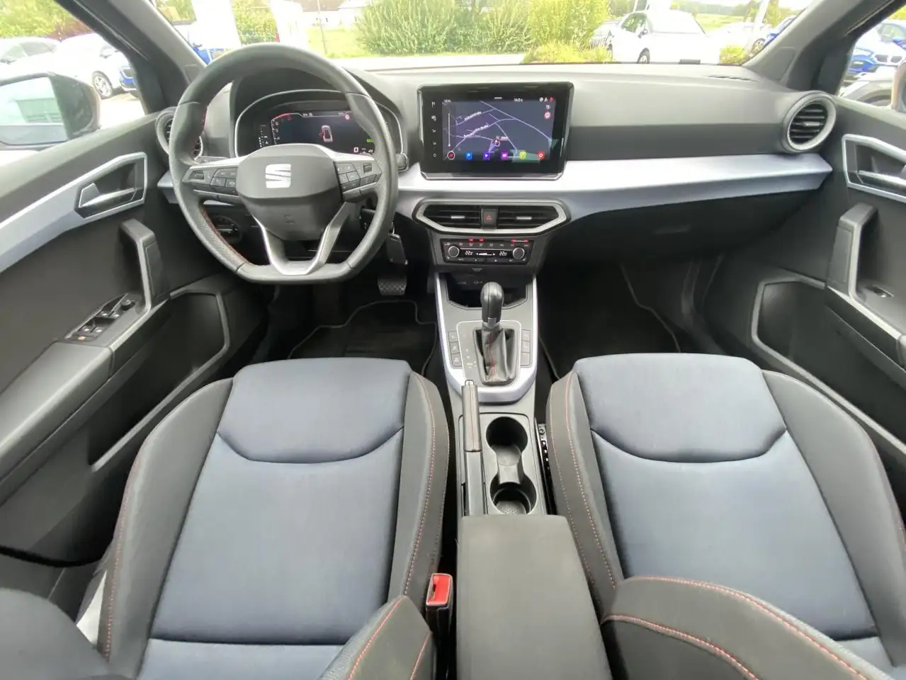 SEAT Arona 1.0 TSI DSG FR FULL-LINK+VIRTUAL-COCKPIT+N — Vehicle gallery 13